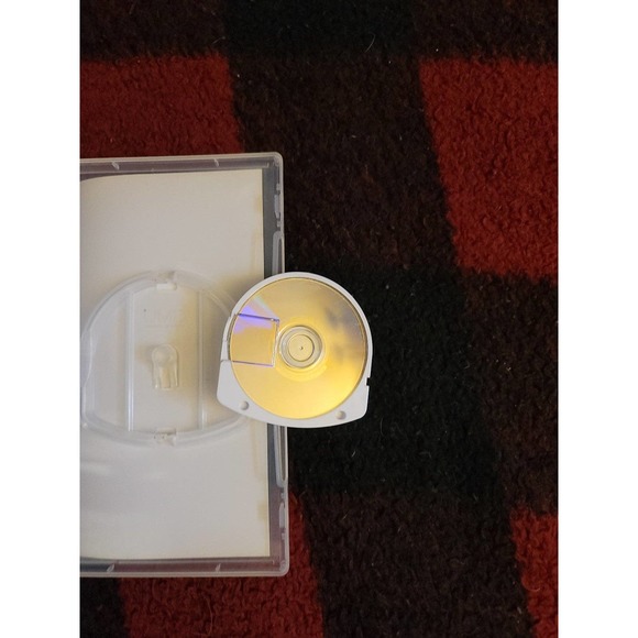 Lara Croft Tomb Raider Anniversary PSP - Picture 3 of 3